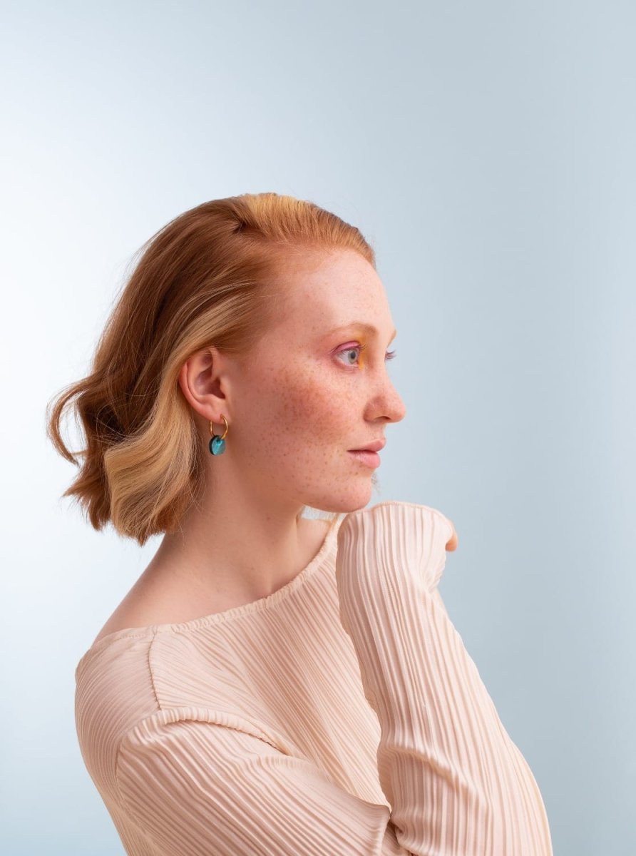 acutecolor Pebble in 'Aqua Pool' Perlmutt mit Edelstahl Hoops