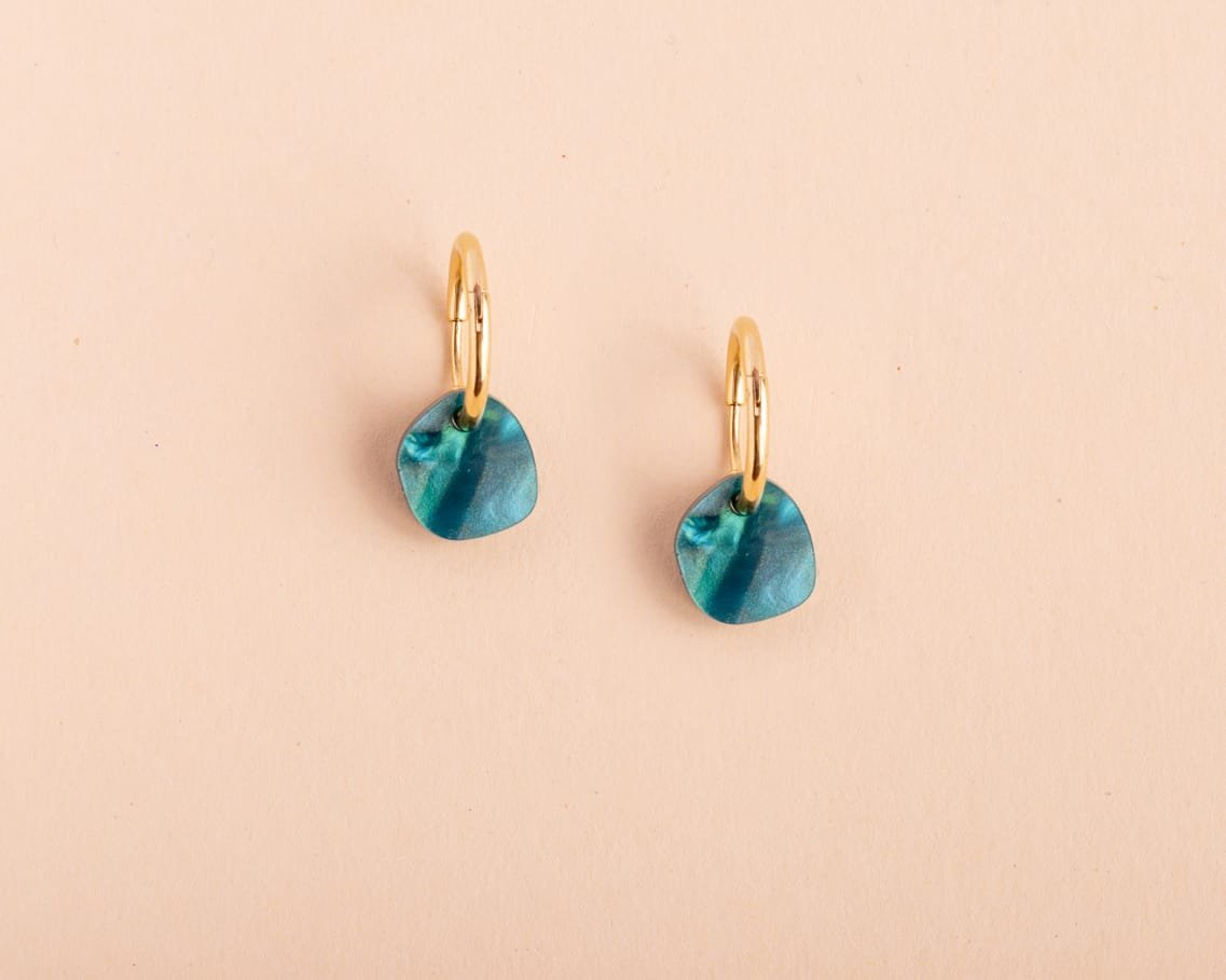 acutecolor Pebble in 'Aqua Pool' Perlmutt mit Edelstahl Hoops