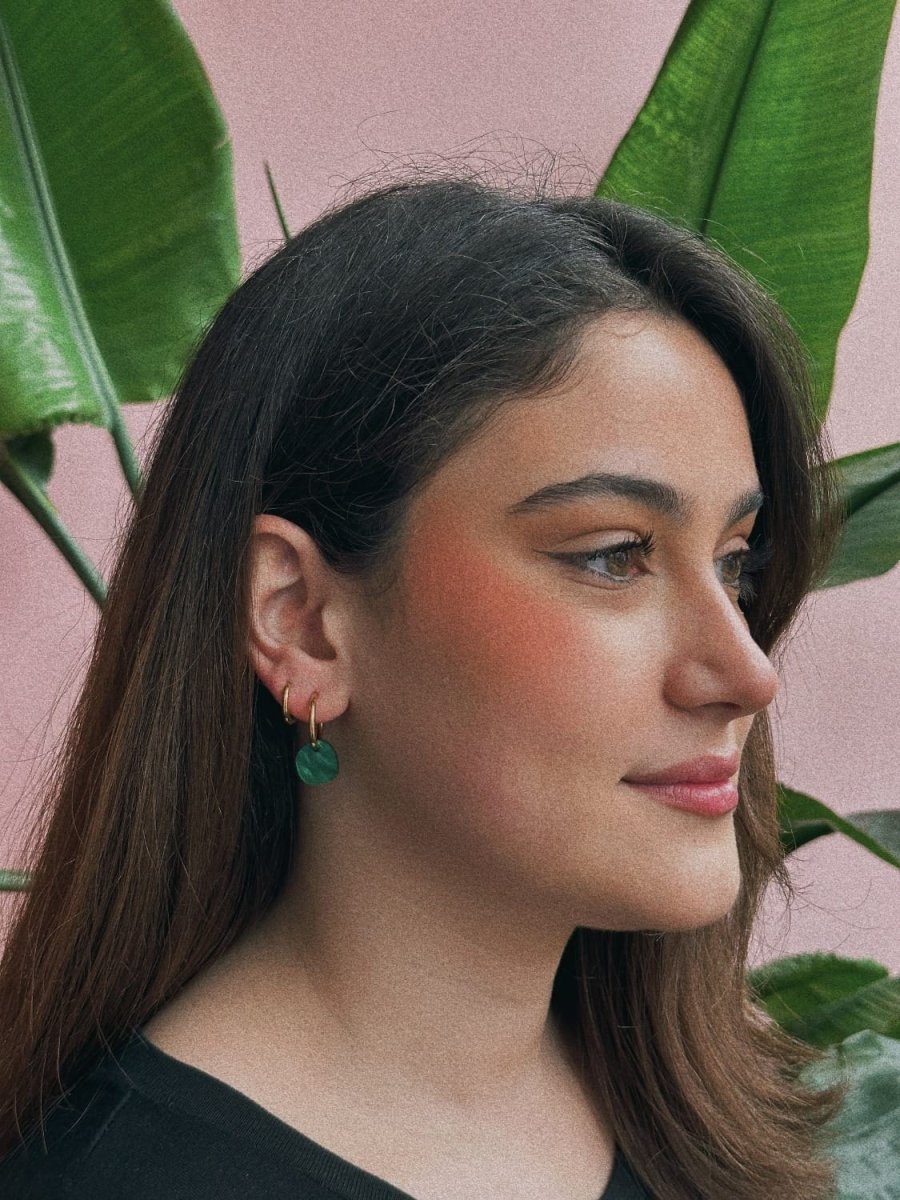 acutecolor Pebble in Smaragdgrün Perlmutt mit Edelstahl Hoops