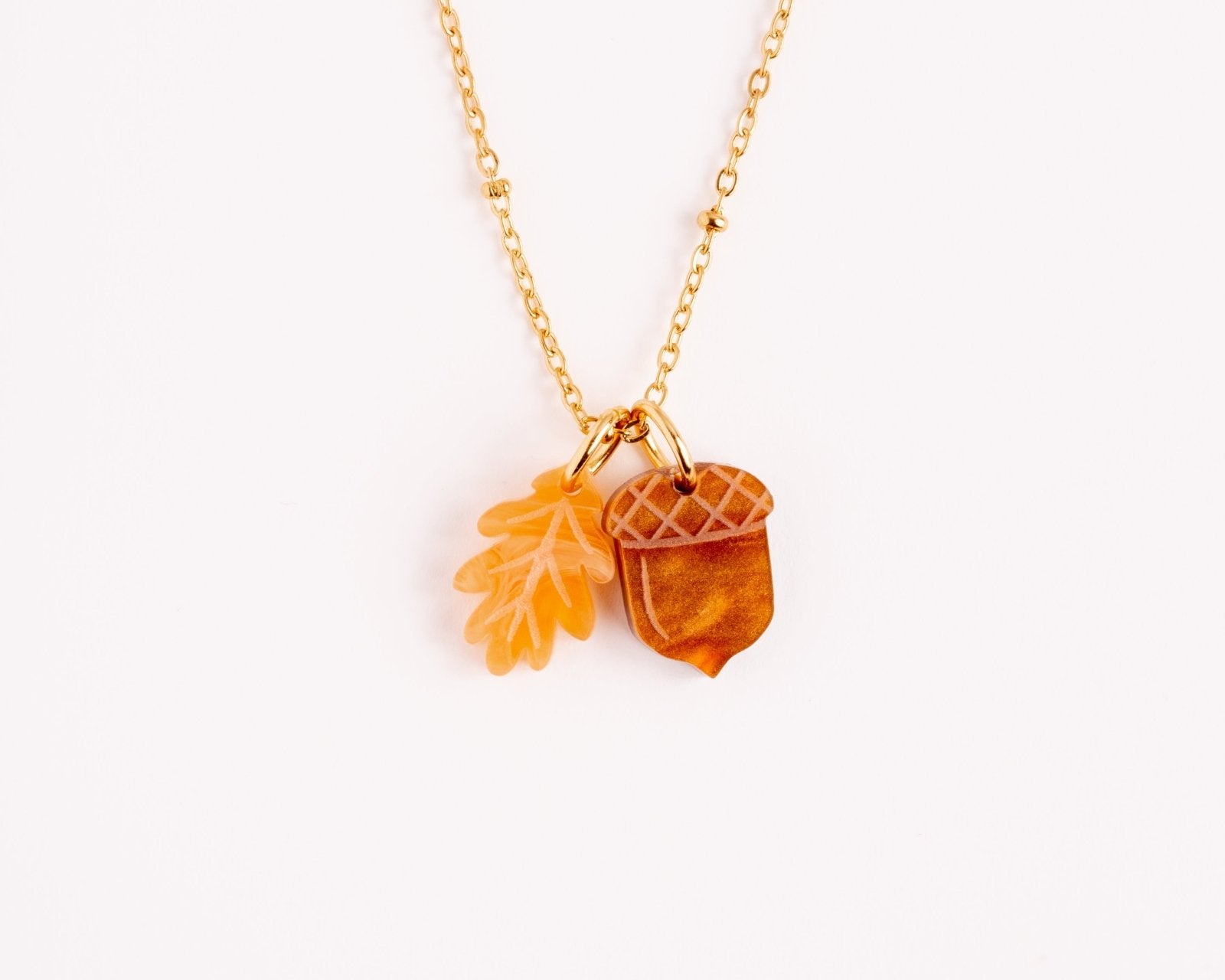 Kette mit Eichel und oranges Eichenblatt - acutecolor